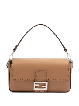 FENDI: Светлая сумка  Baguette