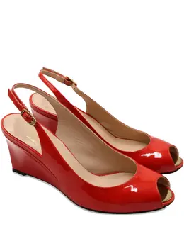 Stuart Weitzman: Красные сандалии 