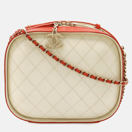 Chanel: Белая сумка 