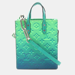 Louis Vuitton: Зелёная сумка 