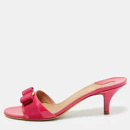 Salvatore Ferragamo: Розовые сандалии  Vara Bow