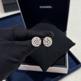 Chanel: Сережки 