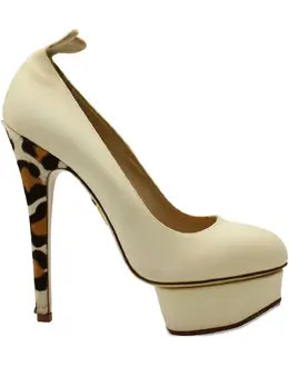 Charlotte Olympia: Светлые туфли 