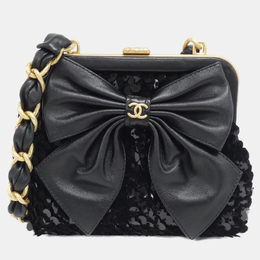Chanel: Чорні клатчі 
