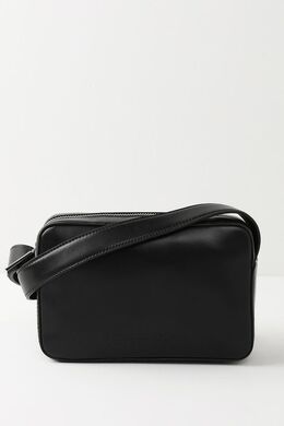 Calvin Klein: Чёрная сумка 