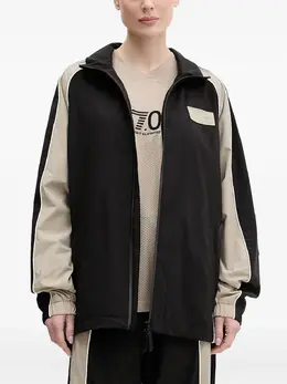 Ea7 Emporio Armani: Чёрная куртка 