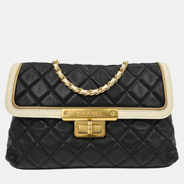 Chanel: Чёрная сумка 