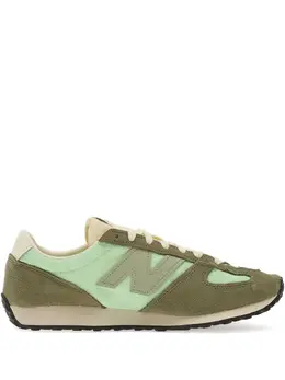 New Balance: Светлые кроссовки 