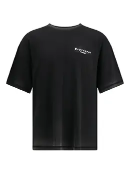 Represent: Чёрная футболка 