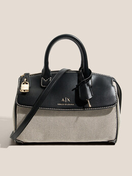 Armani Exchange: Светлая спортивная сумка 