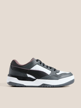 Puma: Тёмные кроссовки 