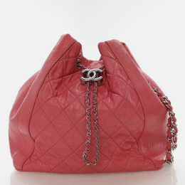 Chanel: Розовая сумка 