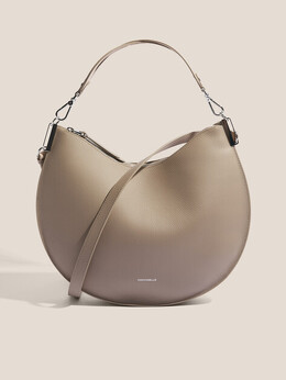 Coccinelle: Бежевая спортивная сумка 