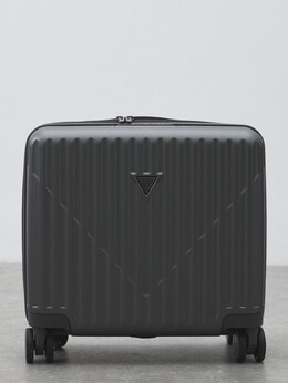 Guess: Чемодан 
