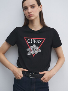 Guess: Чёрная футболка 