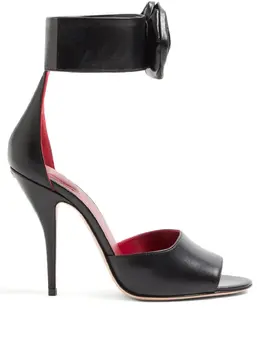 Valentino Garavani: Чёрные сандалии 