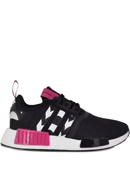 adidas: Чёрные кроссовки  NMD_R1