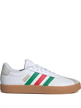 adidas: Белые кроссовки 