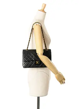 CHANEL Pre-Owned: Чёрная сумка 