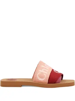 Chloé: Розовые сандалии 