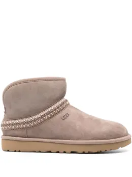 UGG: Бежевые ботинки 