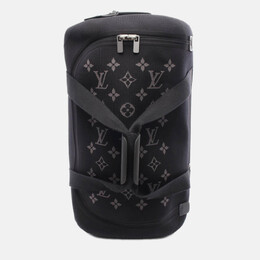 Louis Vuitton: Чёрная сумка 