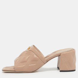 Valentino: Розовые сандалии 