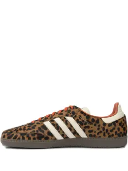 adidas: Коричневые кроссовки  Samba
