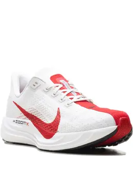 Nike: Белые кроссовки  Plus