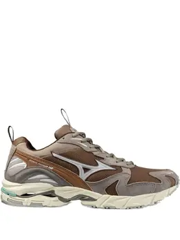 Mizuno: Коричневые кроссовки 
