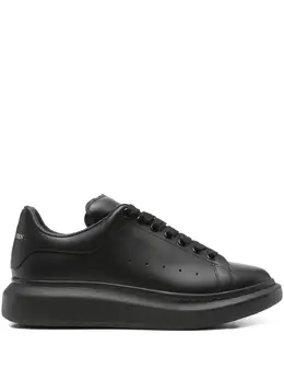 Alexander McQueen: Чёрные кроссовки 