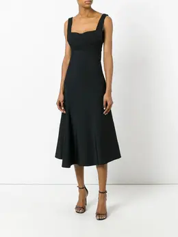 Victoria Beckham: Расклешённое платье 