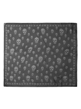 Alexander McQueen: Шарф  Skull с принтом