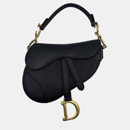 Dior: Чёрная сумка 