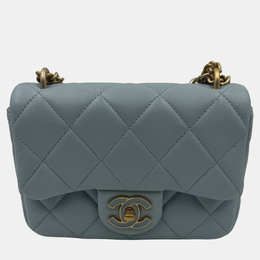 Chanel: Блакитні сумки 
