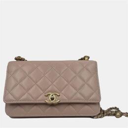 Chanel: Бежеві гаманці 