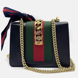 Gucci: Чёрная сумка  Sylvie