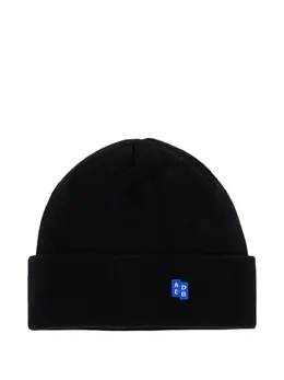 Ader Error: Чёрная шапка 