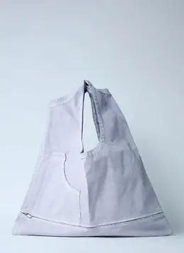 Issey Miyake: Фиолетовая сумка 
