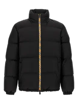 Burberry: Чёрная куртка 