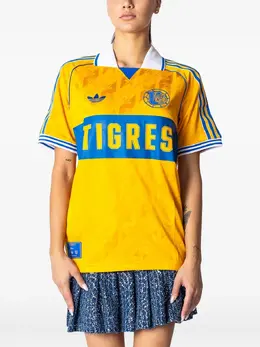 adidas: Жёлтая футболка 