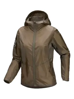 Arc'teryx: Зелёная куртка 