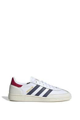 Adidas: Кроссовки 