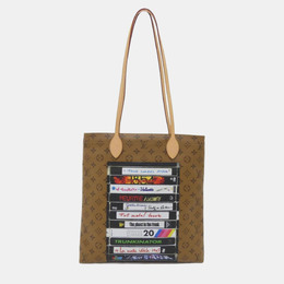 Louis Vuitton: Коричневая сумка 