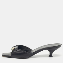Salvatore Ferragamo: Чёрные сандалии 