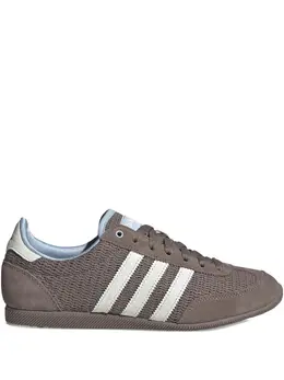 adidas: Коричневые кроссовки 