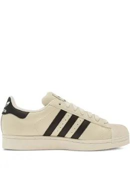 adidas: Белые кроссовки  Superstar