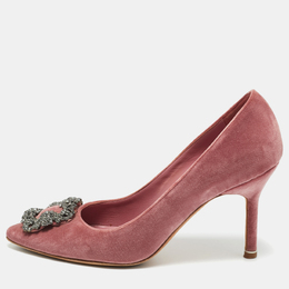 Manolo Blahnik: Розовые туфли  Hangisi