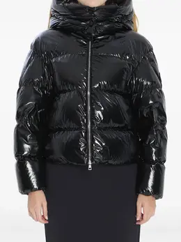 Moncler: Чёрная куртка 