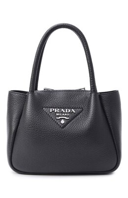 Prada: Чёрная сумка 